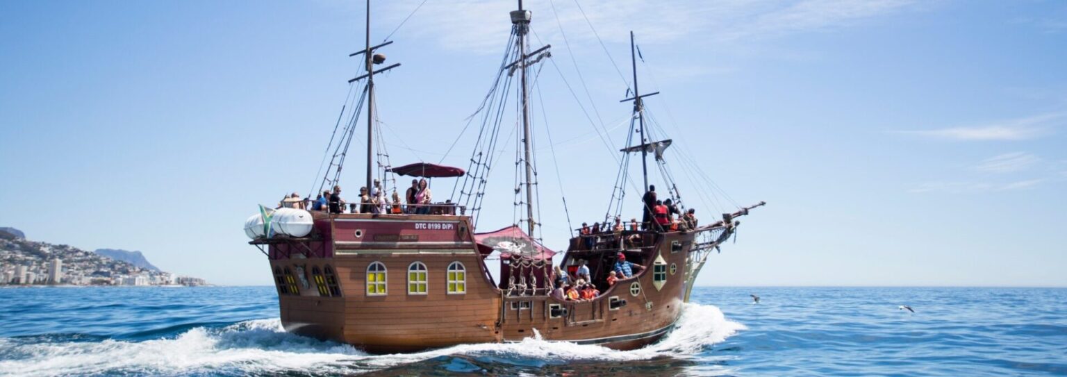 jolly roger pirate boat